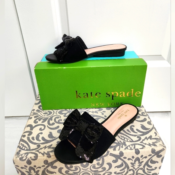 Kate Spade Aria  Suede & Sequined Bow Sandals / Slides 8M - Picture 2 of 5